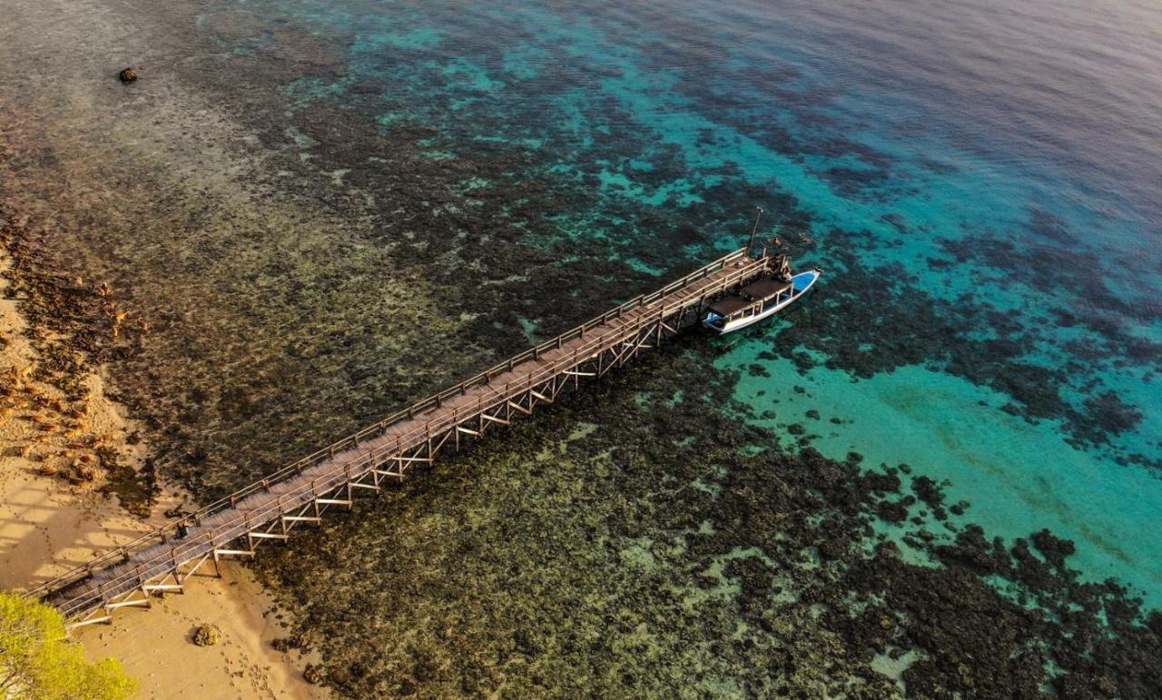 NusaBay Menjangan Banyuwedang Bagian luar foto